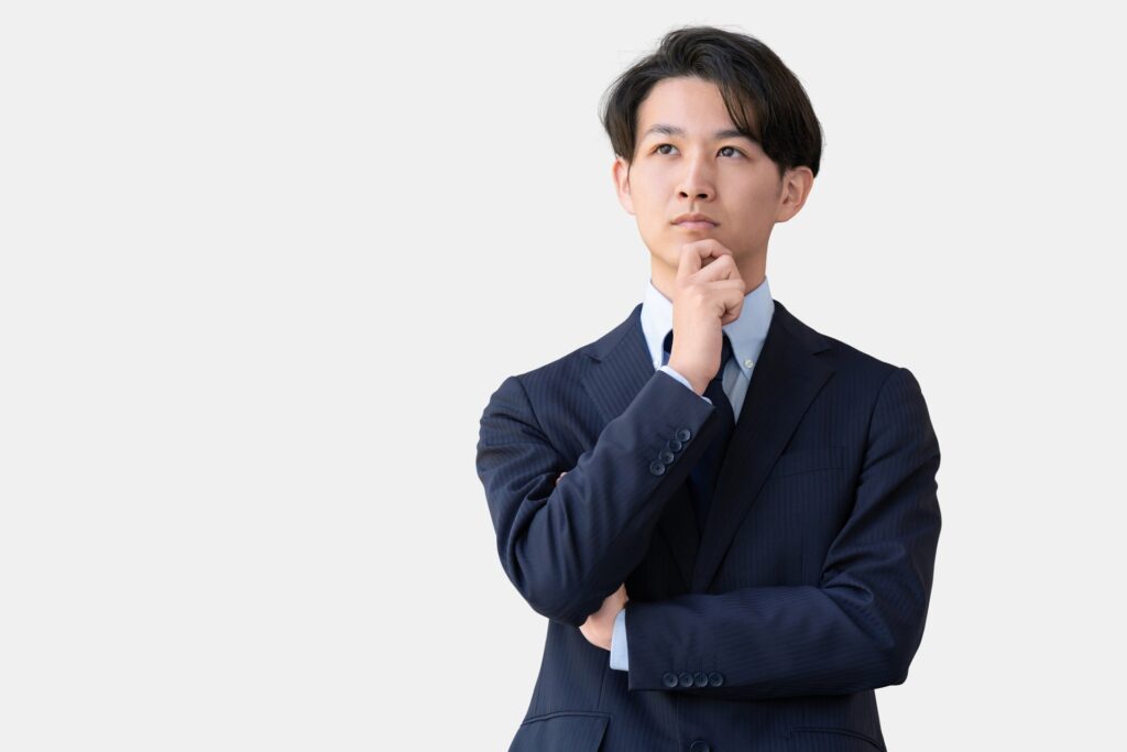 考える男性