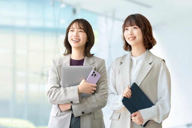 オフィスの女性