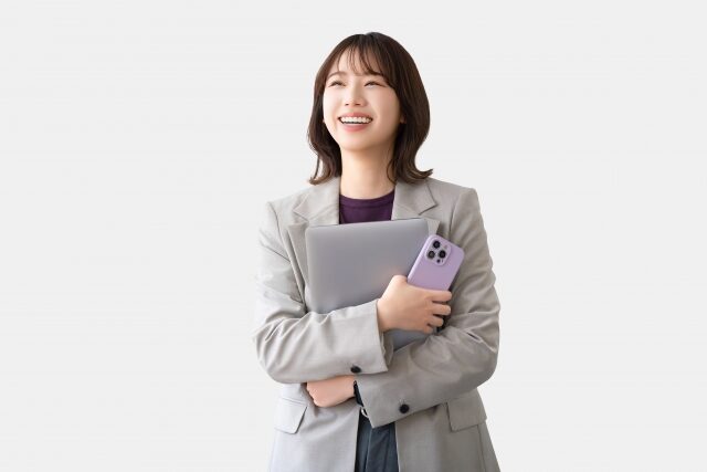 スーツ姿の女性