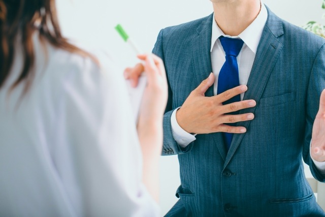 会話する人たち