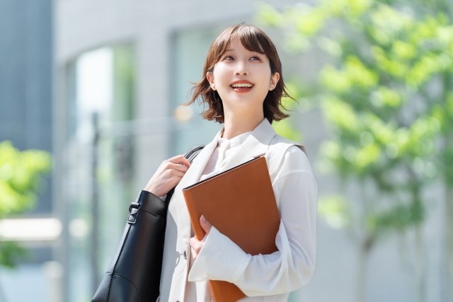 働く女性